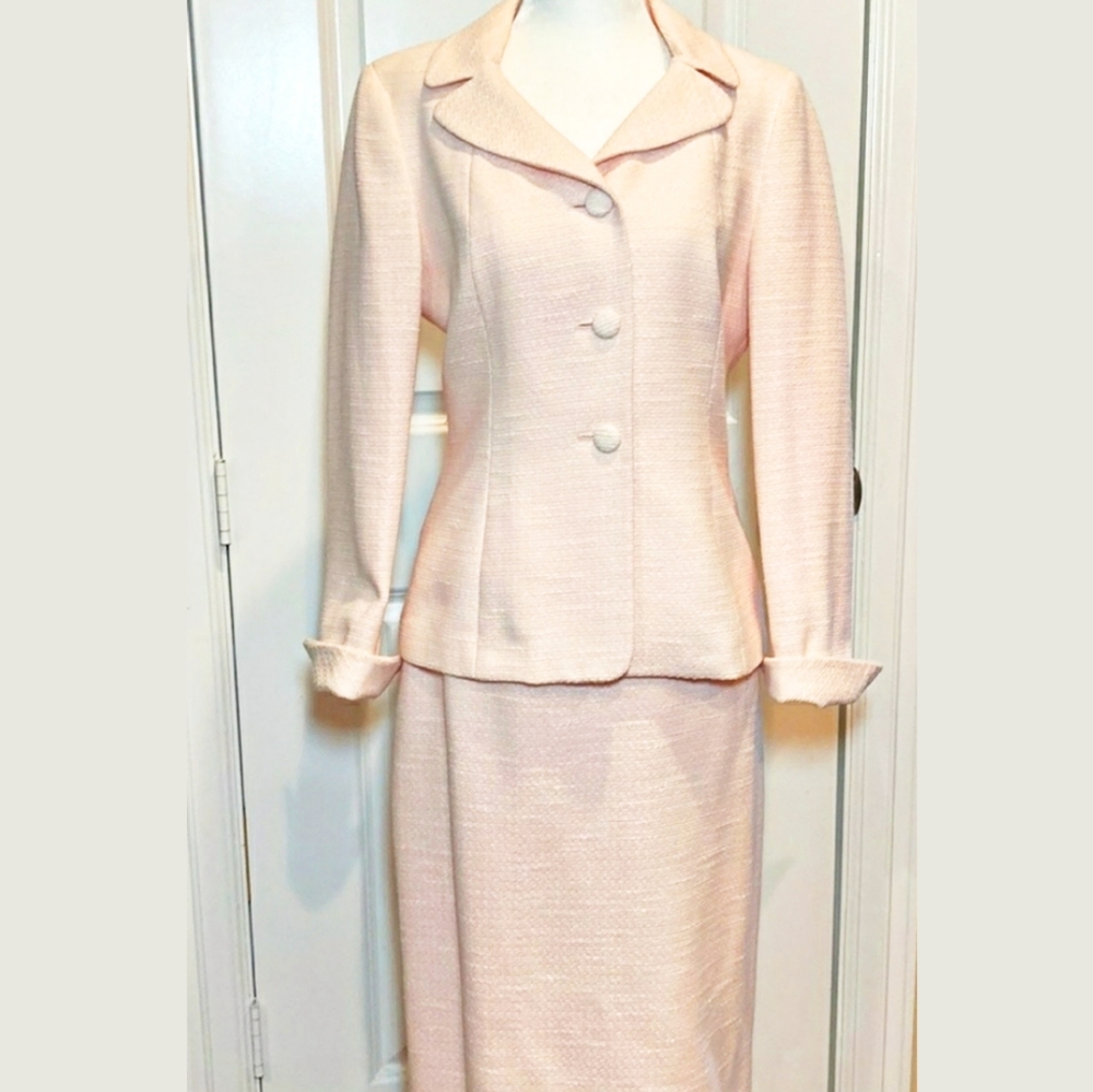 🌸🌸 3 for $25 Evan Picone Blush Pink Women's Skirt Suit Set